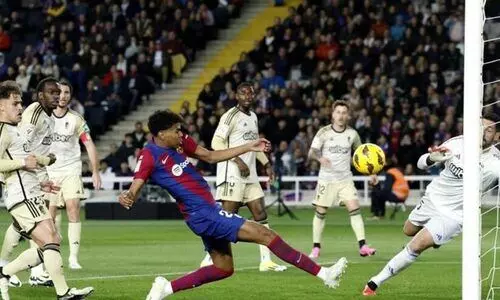 ലാമിൻ യമാലിന് ഇരട്ട ഗോൾ; ഗ്രനഡയോട് സമനിലയിൽ രക്ഷപ്പെട്ട് ബാഴ്സലോണ