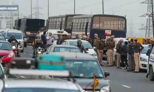 കർഷക മാർച്ചിനു മുന്നോടിയായി ഡൽഹിയിൽ വലിയ സമ്മേളനങ്ങൾക്ക് വിലക്ക്