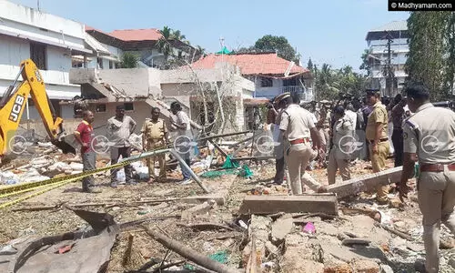 അനധികൃത പടക്ക സംഭരണ കേന്ദ്രത്തിൽ സ്‌ഫോടനം; ര​ണ്ടു​ മ​ര​ണം