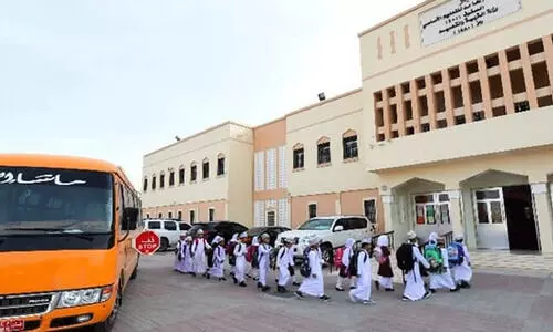 ഒമാനിലെ സ്കൂളുകൾക്ക് ചൊവ്വാഴ്ച അവധി പ്രഖ്യാപിച്ചു ഒമാനിലെ സ്കൂളുകൾക്ക് ചൊവ്വാഴ്ച അവധി പ്രഖ്യാപിച്ചു