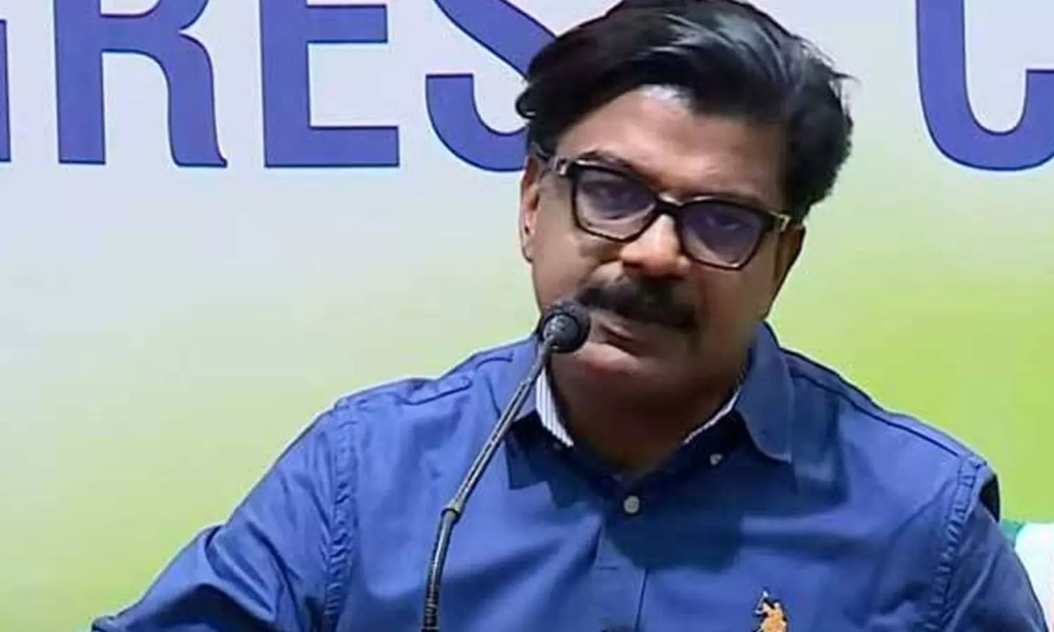 മാസപ്പടിയിലെ യഥാർഥ കുറ്റവാളി മുഖ്യമന്ത്രി; സി.എം.ആർ.എല്ലിന് ഖനന അനുമതി ലഭിക്കാൻ ഇടപെട്ടെന്നും മാത്യു കുഴൽനാടൻ