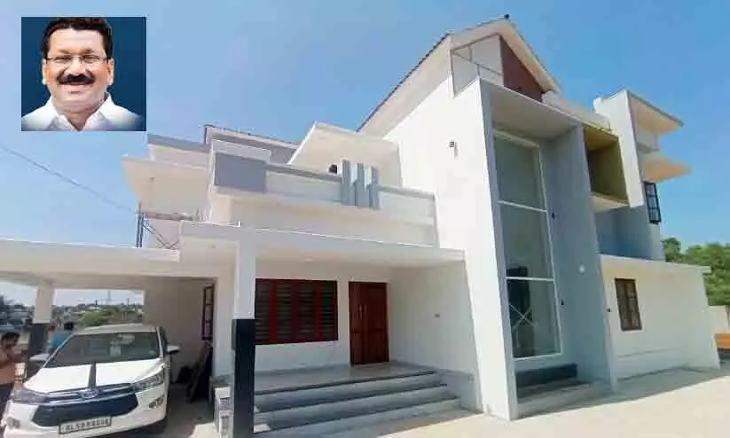 satheesan pacheni satheesan pacheni