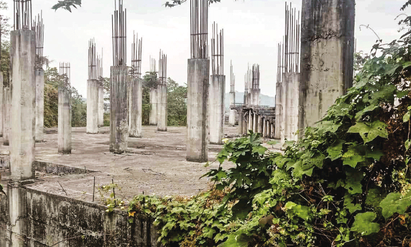 പാതിവഴിയിൽ നാലുവർഷം; ആയുർവേദ ആശുപത്രിയും ടൗൺഹാളും പൂർത്തിയാക്കാൻ വഴിയൊരുങ്ങി പാതിവഴിയിൽ നാലുവർഷം; ആയുർവേദ ആശുപത്രിയും ടൗൺഹാളും പൂർത്തിയാക്കാൻ വഴിയൊരുങ്ങി