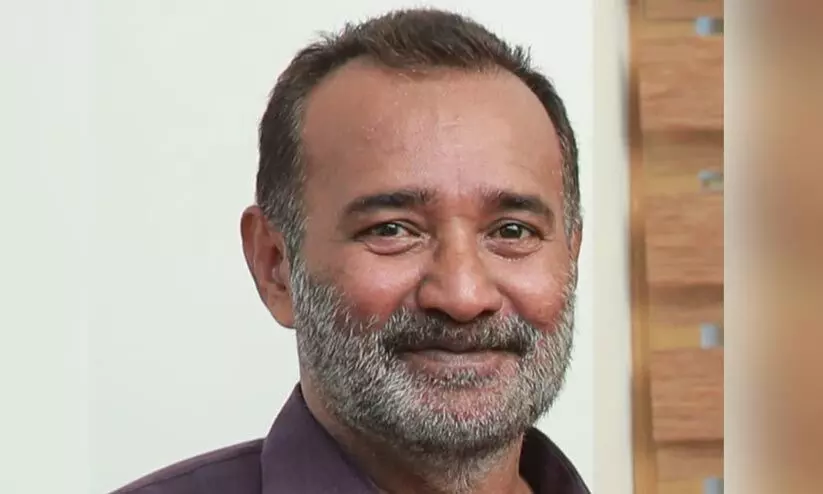 ജോലിക്ക് പോകുന്നതിനിടെ ബസിൽവെച്ച് ഹൃദയാഘാതം; കോഴിക്കോട് സ്വദേശി യാംബുവിൽ നിര്യാതനായി ജോലിക്ക് പോകുന്നതിനിടെ ബസിൽവെച്ച് ഹൃദയാഘാതം; കോഴിക്കോട് സ്വദേശി യാംബുവിൽ നിര്യാതനായി