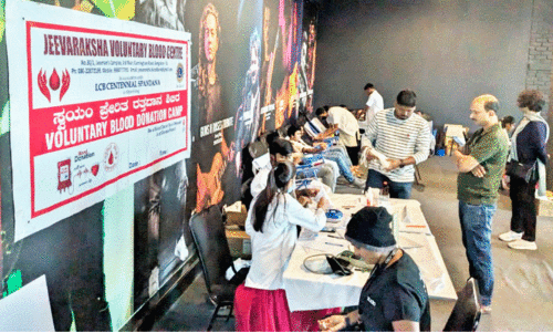 ഹീ​ലി​ങ് ട​ച്ച് ര​ക്ത​ദാ​ന ക്യാ​മ്പ്