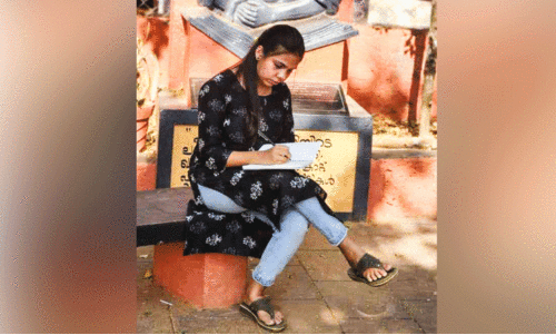 ‘രാത്രിവണ്ടികളുടെ ശബ്ദവുമായി’ പ്രാർഥന