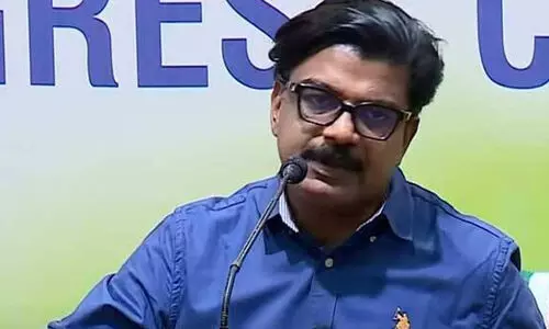 മാസപ്പടിയിലെ യഥാർഥ കുറ്റവാളി മുഖ്യമന്ത്രി; സി.എം.ആർ.എല്ലിന് ഖനന അനുമതി ലഭിക്കാൻ ഇടപെട്ടെന്നും മാത്യു കുഴൽനാടൻ