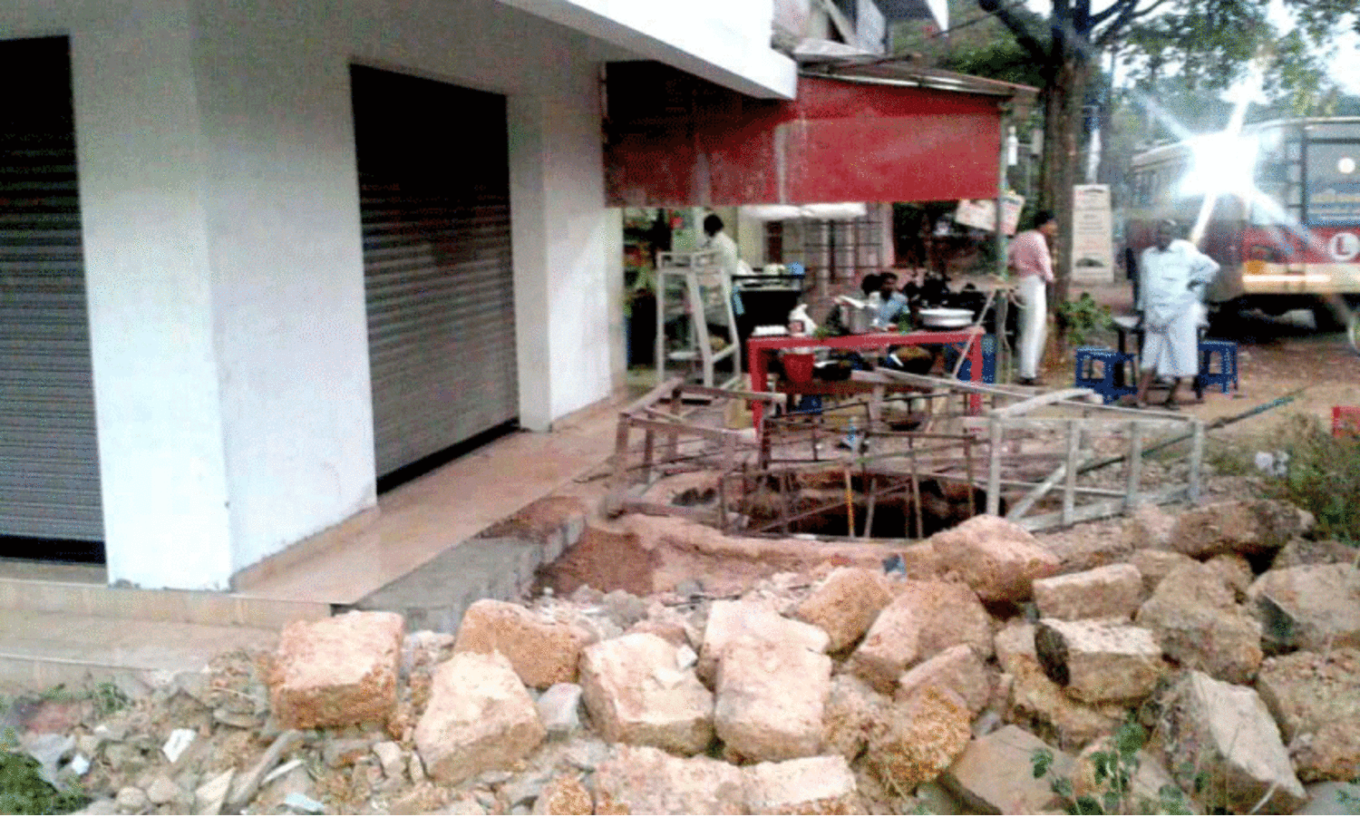 ചക്കുവള്ളിയിലെ പൊതുകിണർ പൊളിച്ച സംഭവം; പുനർനിർമിക്കാൻ ഓംബുഡ്സ്മാൻ ഉത്തരവ്​