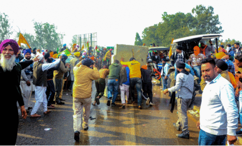 കെട്ടിയടച്ച് ഡൽഹി