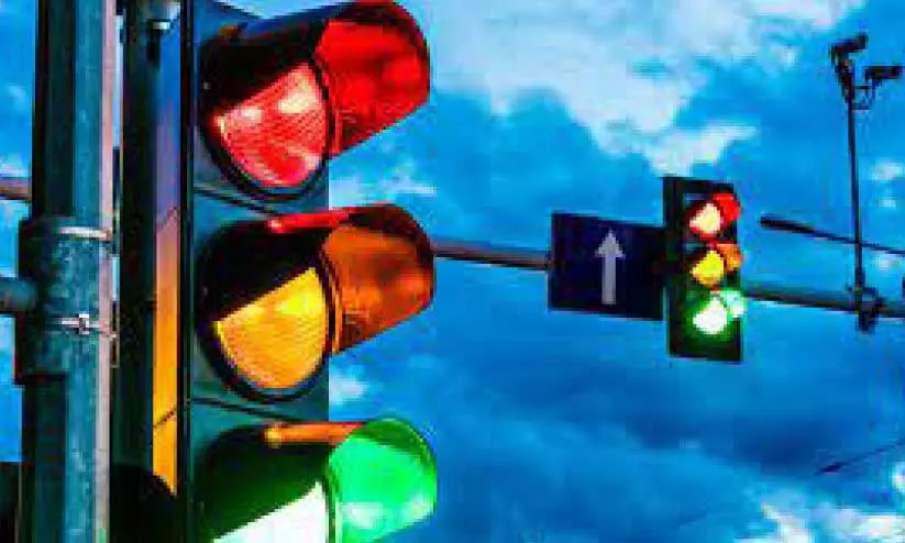 ബംഗളൂരു നഗരത്തിൽ സ്മാർട്ട് സിഗ്നൽ പരീക്ഷണം തുടങ്ങി