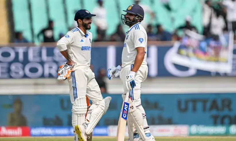 രോഹിതിന് തകർപ്പൻ സെഞ്ച്വറി, ജദേജക്ക് അർധ സെഞ്ച്വറി; ഇന്ത്യ പൊരുതുന്നു രോഹിതിന് തകർപ്പൻ സെഞ്ച്വറി, ജദേജക്ക് അർധ സെഞ്ച്വറി; ഇന്ത്യ പൊരുതുന്നു