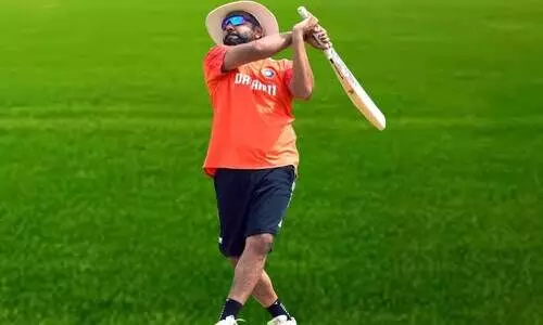 ഇ​ന്ത്യ​ൻ നാ​യ​ക​ൻ രോ​ഹി​ത് ശ​ർ​മ പ​രി​ശീ​ല​ന​ത്തി​ൽ