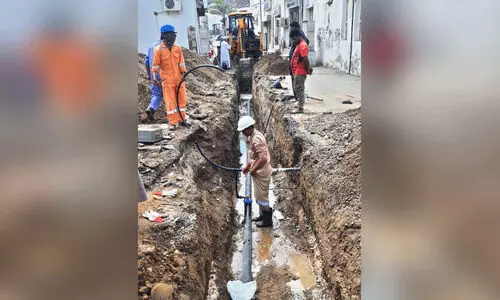 മ​ത്ര ജി​ദാ​നി​ല്‍ പൈ​പ്പ് പൊ​ട്ടി ജ​ലവി​ത​ര​ണം ത​ട​സ്സ​പ്പെ​ട്ടു