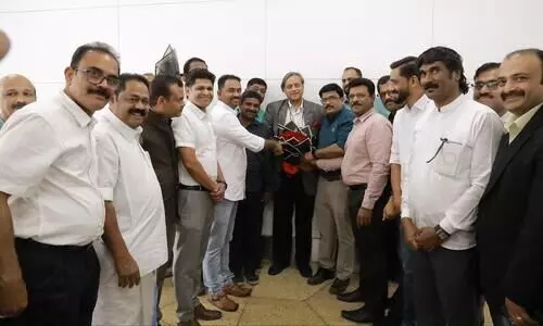 ശശി തരൂരിന് റിയാദിൽ സ്വീകരണം നൽകി