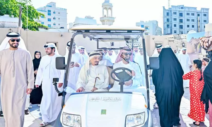 പൈതൃകപാത ഉദ്ഘാടനംചെയ്ത ശേഷം അജ്മാന് ഭരണാധികാരി ശൈഖ് ഹുമൈദ് ബിന് റാശിദ് അല്നുഐമി പ്രദേശം സന്ദര്ശിക്കുന്നു പൈതൃകപാത ഉദ്ഘാടനംചെയ്ത ശേഷം അജ്മാന് ഭരണാധികാരി ശൈഖ് ഹുമൈദ് ബിന് റാശിദ് അല്നുഐമി പ്രദേശം സന്ദര്ശിക്കുന്നു