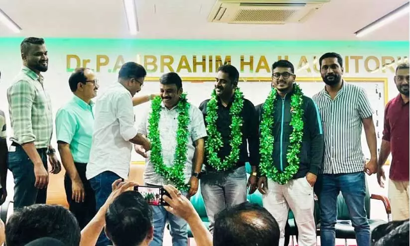 പാ​ല​ക്കാ​ട് ജി​ല്ല മ​ണ്ണാ​ർ​ക്കാ​ട് മ​ണ്ഡ​ലം കെ.​എം.​സി.​സി ഭാ​ര​വാ​ഹി​ക​ൾ