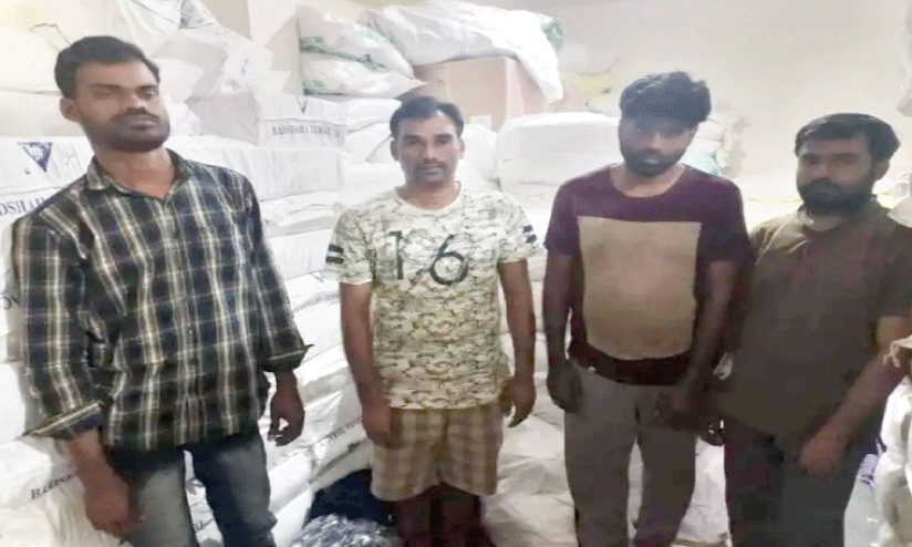 ഹു​ക്ക നി​രോ​ധ​ന നി​യ​മം ന​ട​പ്പാ​ക്കി​ത്തു​ട​ങ്ങി