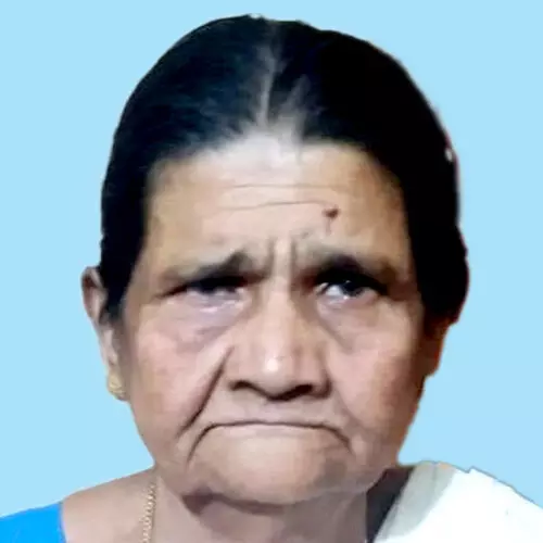 സ​രോ​ജി​നി അ​മ്മ