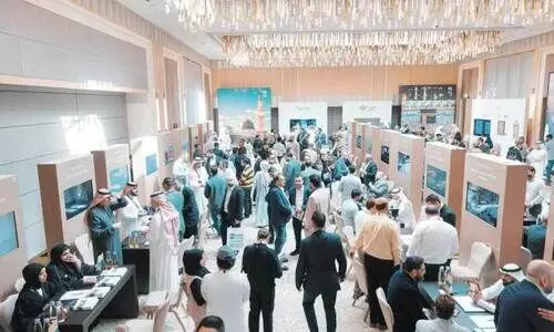 ‘നു​സു​ക്​’ സേ​വ​ന​ങ്ങ​ൾ പ​രി​ച​യ​പ്പെ​ടു​ത്തി ദു​ബൈ​യി​ൽ സം​ഘ​ടി​പ്പി​ച്ച എ​ക്സി​ബി​ഷ​ൻ