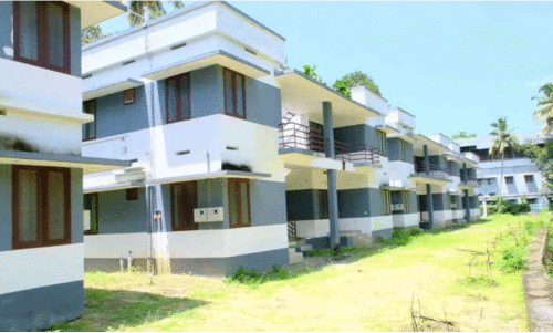 പെ​രി​ഞ്ഞ​ന​ത്തെ പ്ര​ള​യ​പ്പു​ര സ​മു​ച്ച​യം