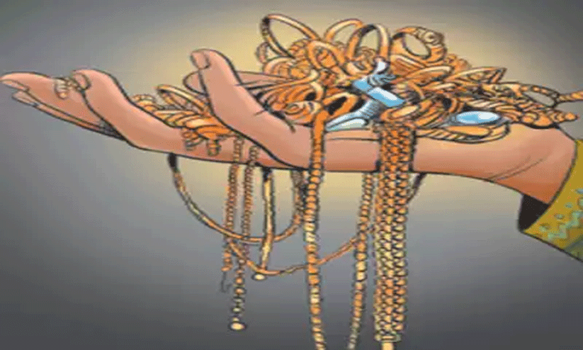 26 ലക്ഷത്തിന്റെ സ്വർണം തട്ടിയ സംഭവം; ബാങ്ക് മാനേജരുടെ കെട്ടുകഥ 26 ലക്ഷത്തിന്റെ സ്വർണം തട്ടിയ സംഭവം; ബാങ്ക് മാനേജരുടെ കെട്ടുകഥ