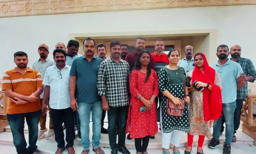 നീറ്റ് കേന്ദ്രം പുനഃസ്ഥാപിക്കൽ; ഇന്ത്യൻ എംബസി ഓപൺ ഹൗസിൽ നിവേദനവുമായി രക്ഷിതാക്കൾ നീറ്റ് കേന്ദ്രം പുനഃസ്ഥാപിക്കൽ; ഇന്ത്യൻ എംബസി ഓപൺ ഹൗസിൽ നിവേദനവുമായി രക്ഷിതാക്കൾ