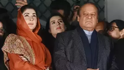 നവാസ് ശരീഫ് പ്രധാനമന്ത്രിസ്ഥാനം വേണ്ടെന്നുവെച്ചത് മകൾക്ക് വേണ്ടി? നവാസ് ശരീഫ് പ്രധാനമന്ത്രിസ്ഥാനം വേണ്ടെന്നുവെച്ചത് മകൾക്ക് വേണ്ടി?