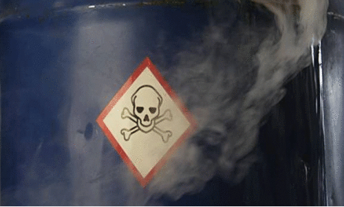 മാലിന്യക്കുപ്പികൾ പൊട്ടി വിഷവാതകം; വിദ്യാർഥികൾക്ക്​ അസ്വസ്ഥത