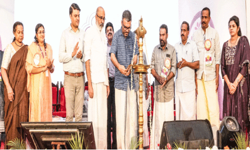 വയോജനങ്ങൾ തനിച്ചാകില്ല, ഇനി കുടുംബശ്രീ പരിചരിക്കും വയോജനങ്ങൾ തനിച്ചാകില്ല, ഇനി കുടുംബശ്രീ പരിചരിക്കും