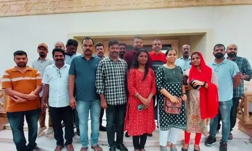 നീ​റ്റ്​ കേ​ന്ദ്രം പു​നഃ​സ്ഥാ​പി​ക്ക​ൽ; ഇ​ന്ത്യ​ൻ എം​ബ​സി ഓ​പ​ൺ ഹൗ​സി​ൽ നി​വേ​ദ​ന​വു​മാ​യി ര​ക്ഷി​താ​ക്ക​ൾ