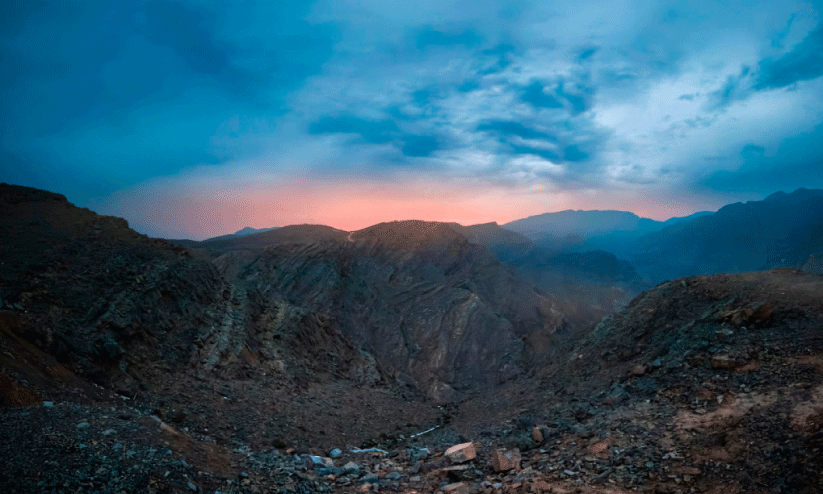 റാക് യാനസ് മലനിരയിൽ നിന്നുള്ള പുലർക്കാല കാഴ്ച്ച ചിത്രം- ഫാരിസ് സഫറുല്ല റാക് യാനസ് മലനിരയിൽ നിന്നുള്ള പുലർക്കാല കാഴ്ച്ച ചിത്രം- ഫാരിസ് സഫറുല്ല