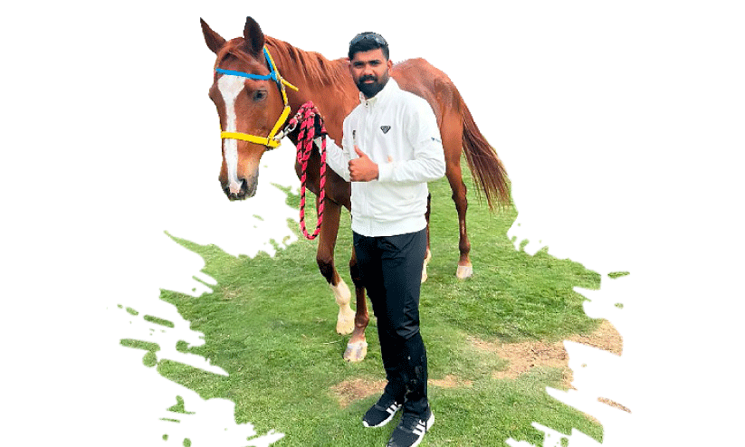 ഷഫീഖ് ദുബൈയിൽ കുതിരയോട്ട മത്സര പരിശീലനത്തിനിടെ ഷഫീഖ് ദുബൈയിൽ കുതിരയോട്ട മത്സര പരിശീലനത്തിനിടെ