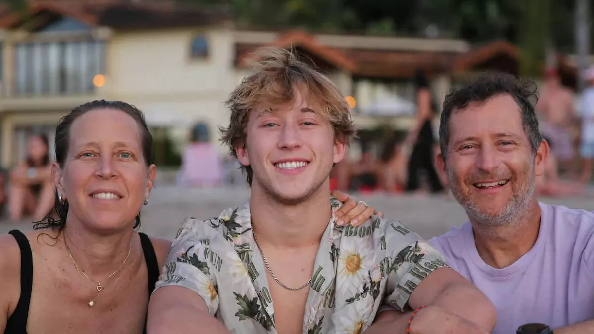 യുട്യൂബ് മുൻ സിഇഒ-യുടെ മകനെ യുഎസ് സർവകലാശാലയിൽ മരിച്ച നിലയിൽ കണ്ടെത്തി