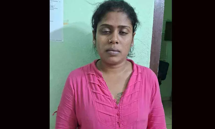 യുവതി കുളിമുറിയിൽ മരിച്ച നിലയിൽ; ഒപ്പം താമസിച്ചിരുന്ന സുഹൃത്ത് കസ്റ്റഡിയിൽ യുവതി കുളിമുറിയിൽ മരിച്ച നിലയിൽ; ഒപ്പം താമസിച്ചിരുന്ന സുഹൃത്ത് കസ്റ്റഡിയിൽ