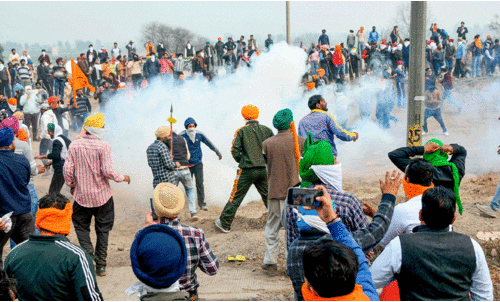 ബി.ജെ.പി നേതാക്കളുടെ വീടുകൾ ഉപരോധിച്ച് കർഷകർ