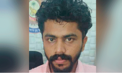 അ​ശ്വി​ൻ സു​രേ​ഷ്