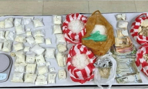 ലക്ഷം ദീനാറിന്റെ മയക്കുമരുന്ന് പിടിച്ചു ലക്ഷം ദീനാറിന്റെ മയക്കുമരുന്ന് പിടിച്ചു