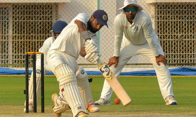 ആന്ധ്രക്ക് മൂന്ന് വിക്കറ്റ് നഷ്ടം; കേരളം ജയപ്രതീക്ഷയിൽ ആന്ധ്രക്ക് മൂന്ന് വിക്കറ്റ് നഷ്ടം; കേരളം ജയപ്രതീക്ഷയിൽ