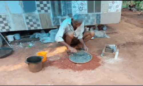 അച്ചായന് പ്ലാസ്റ്റിക് പ്രശ്നക്കാരനല്ല; കട്ട നിർമിക്കാനുള്ള അസംസ്കൃത വസ്തുമാത്രം