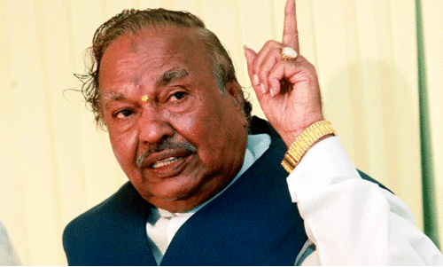 ഈശ്വരപ്പക്കെതിരെ റോഡ് ഉപരോധം; കേസ് റദ്ദാക്കാനുള്ള ഹരജിയിൽ  സുപ്രീംകോടതി ഇന്ന് വാദം കേൾക്കും