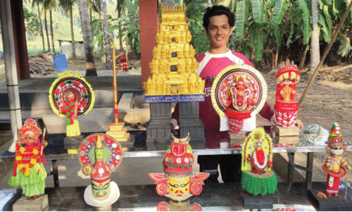 അജിത്തിന്റെ കരവിരുതിൽ വിരിഞ്ഞത് കമനീയ കലാരൂപങ്ങൾ