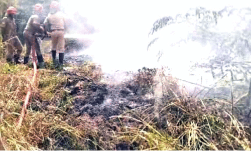 എസ്.എ.ടി ആശുപത്രിയില്‍ മാലിന്യക്കൂമ്പാരത്തിന് തീപിടിച്ചു