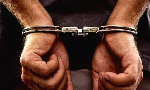 വഞ്ചിയൂർ കോടതി വളപ്പിൽ കൊലക്കേസ് പ്രതികൾ തമ്മിൽ തല്ലി