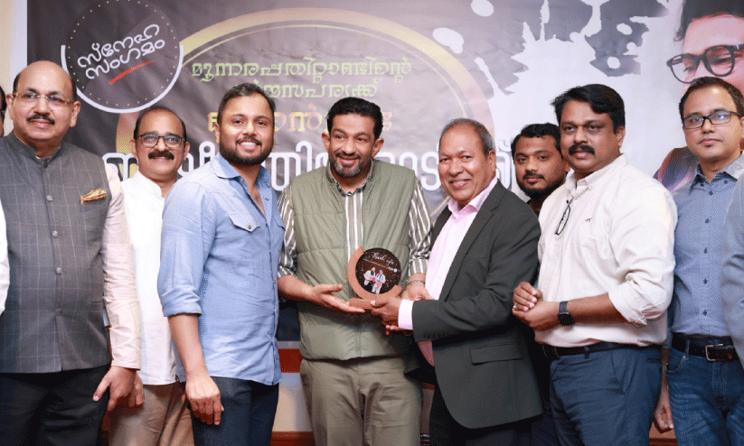 സംരംഭകൻ ഇക്ബാൽ മാർക്കോണിയെ ആദരിച്ചു