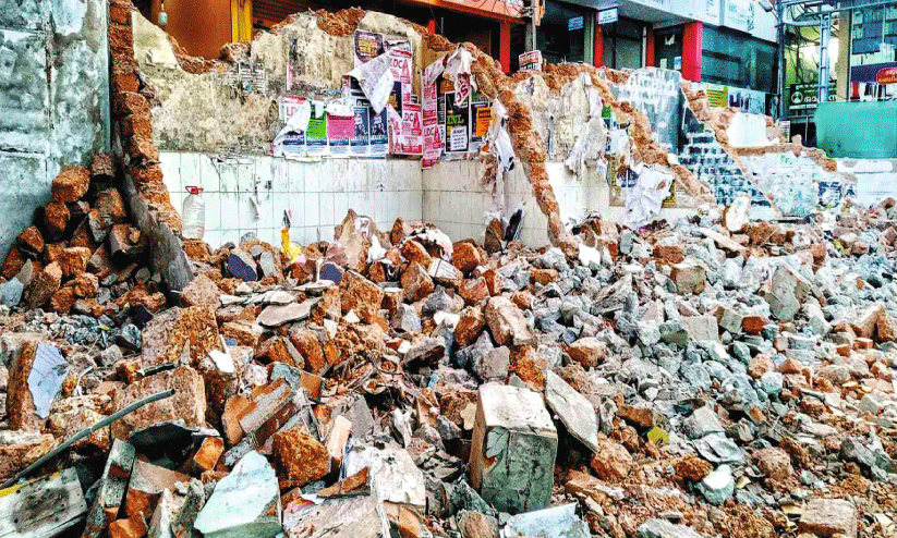 വേ​ങ്ങ​ര ബ​സ് സ്റ്റാ​ൻ​ഡ് മൊ​ഞ്ചാ​കും;  70 ല​ക്ഷം ചെ​ല​വി​ൽ ഹൈ​ടെ​ക്  ബ​സ് കാ​ത്തി​രി​പ്പ് കോം​പ്ല​ക്സ്