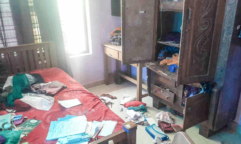 കോന്നിയിലെ വീടുകളിൽ മോഷണം; രണ്ടു ലക്ഷം കവർന്നു
