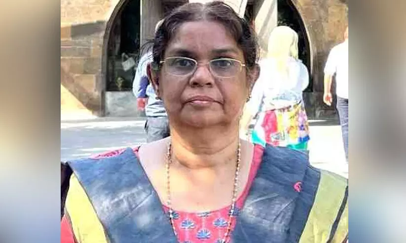 റോഡ് മുറിച്ചുകടക്കുന്നതിനിടെ ടിപ്പര്‍ ഇടിച്ച് വയോധികക്ക് ദാരുണാന്ത്യം