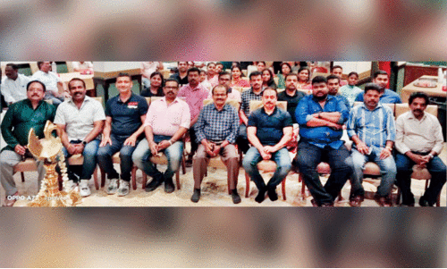 എ​സ്.​എ​ൻ.​ഡി.​പി ഒ​മാ​ൻ യൂ​നി​യ​ൻ ഹം​രി​യ ശാ​ഖ​യു​ടെ യോ​ഗം റു​വി അ​ന​ന്ത​പു​രി ഹാ​ളി​ൽ   ന​ട​ന്ന​പ്പോ​ൾ