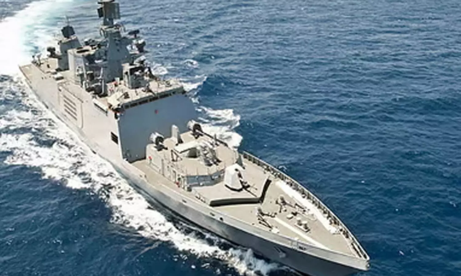 ഇറാൻ കപ്പലിൽ കുടുങ്ങിയ 18 പാക് തൊഴിലാളികൾക്ക് ഇന്ത്യൻ നാവികസേയുടെ വൈദ്യസഹായം