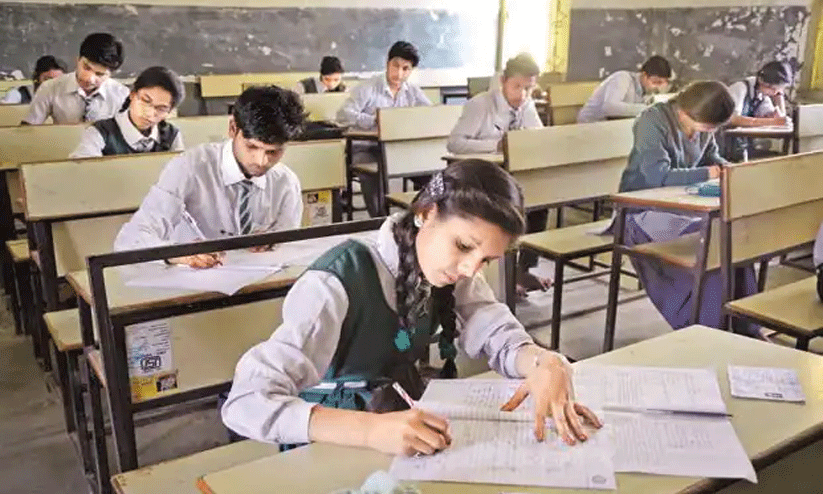 ഹയർ സെക്കൻഡറിക്കൊപ്പം ഹൈസ്കൂൾ പരീക്ഷ; തീരുമാനം പിൻവലിച്ചു
